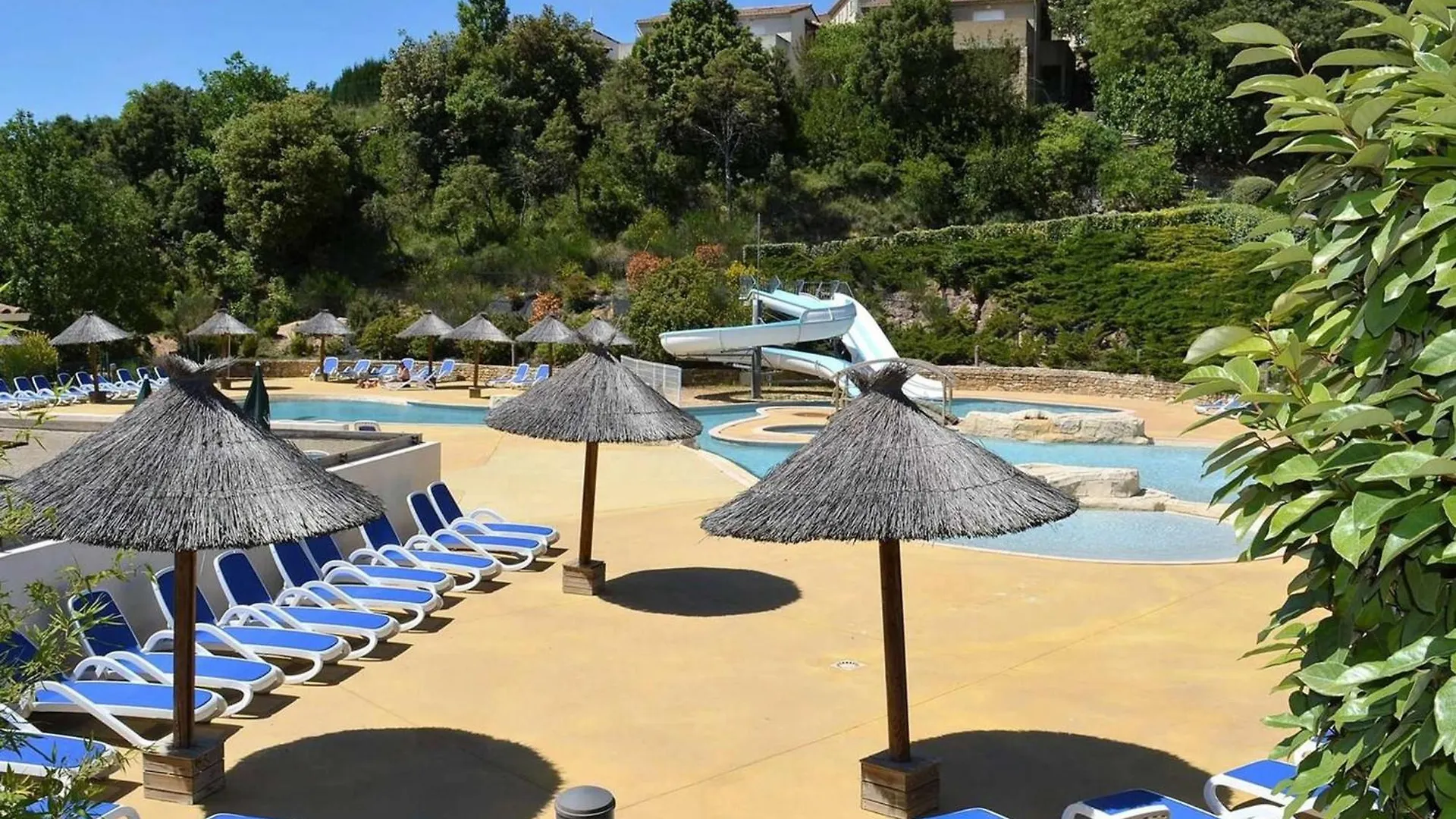 Holiday home Maison Duplex Avec Piscines A Salavas - 6 Personnes, Animaux Admis, Parking, Terrasse Et Wifi - Fr-1-382-136