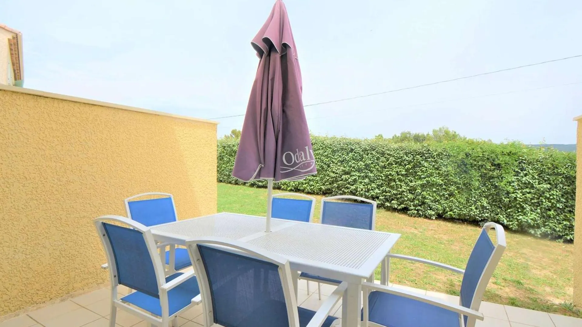 Maison Duplex Avec Piscines A Salavas - 6 Personnes, Animaux Admis, Parking, Terrasse Et Wifi - Fr-1-382-136 0*,  France